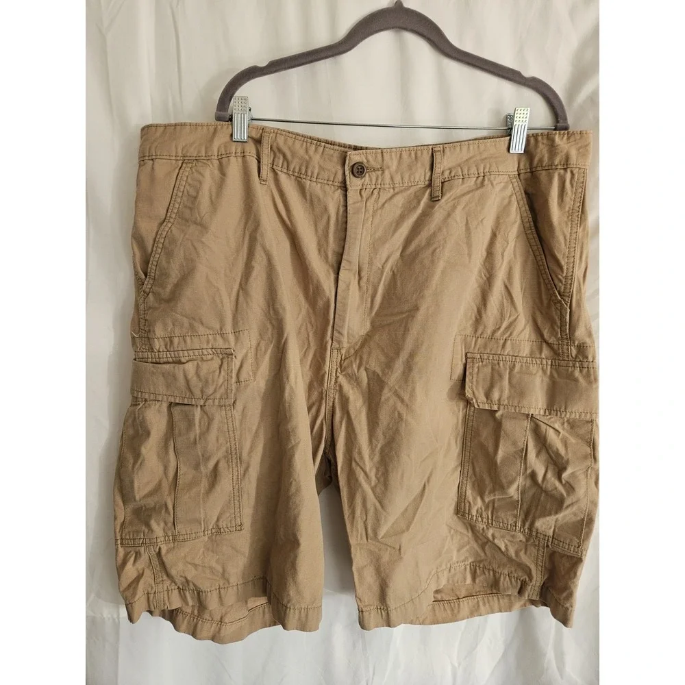 Levi's Men's Cargo Shorts Size 42 Khaki Tan WaterLess Utility Ripstop Pockets